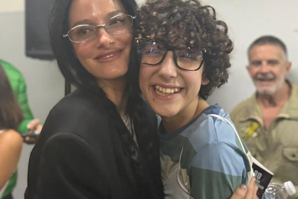 Oriana Sabatini, Paulo Dybala, Catherine Fulop y Ova fueron al teatro a ver Billy Elliot