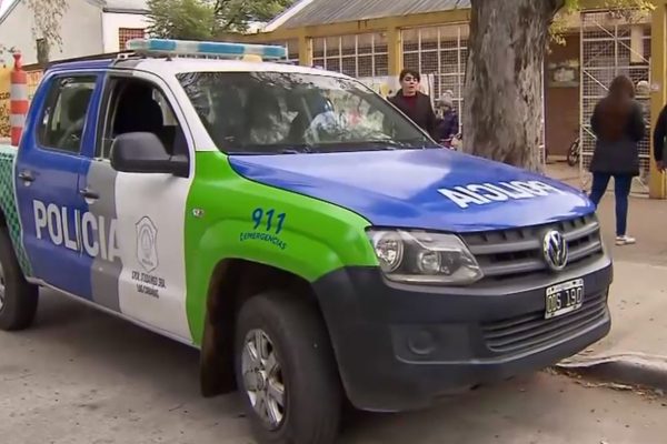 Persecusión y tiroteo en La Plata: un adolescente resultó herido cuando huía de la Policía junto a dos cómplices