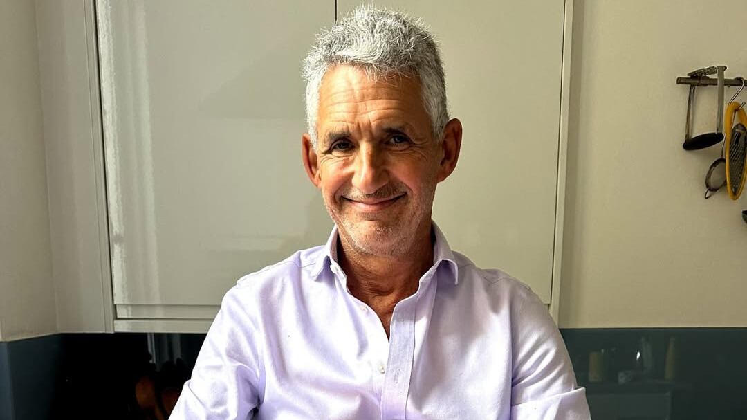 Tim Spector destaca que la mayoría de las personas ya consume suficiente proteína, el desafío real es la variedad y el aporte adecuado de fibra (@tim.spector)
