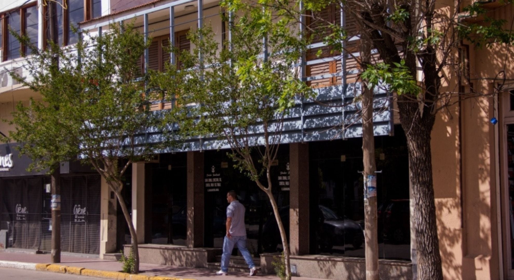 El edificio del Poder Judicial en Dean Funes