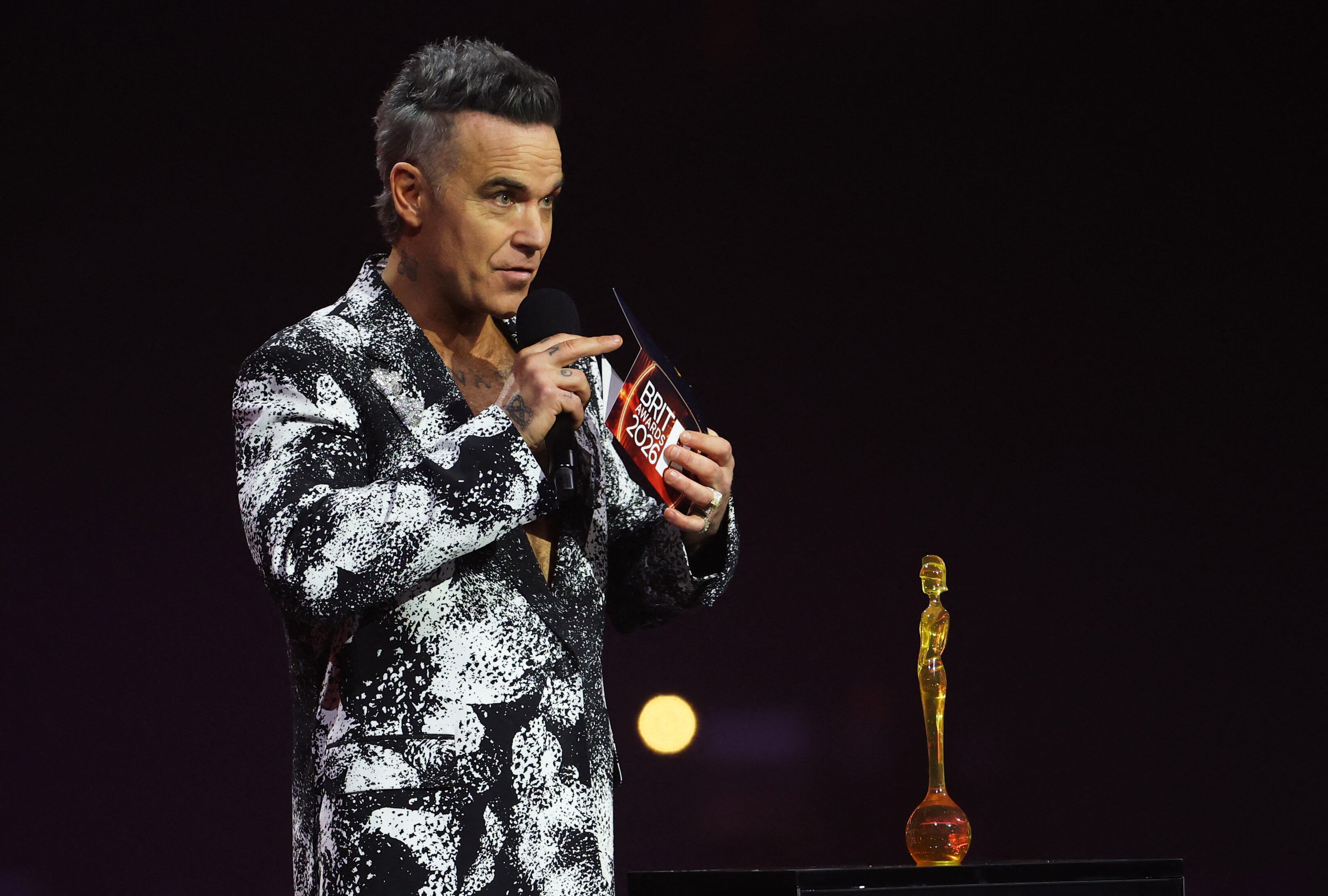 El concierto de Robbie Williams cerró la jornada inaugural del Live is Live 2026 en Amberes, un festival de tres días en el Middenvijver Park (REUTERS/Isabel Infantes)