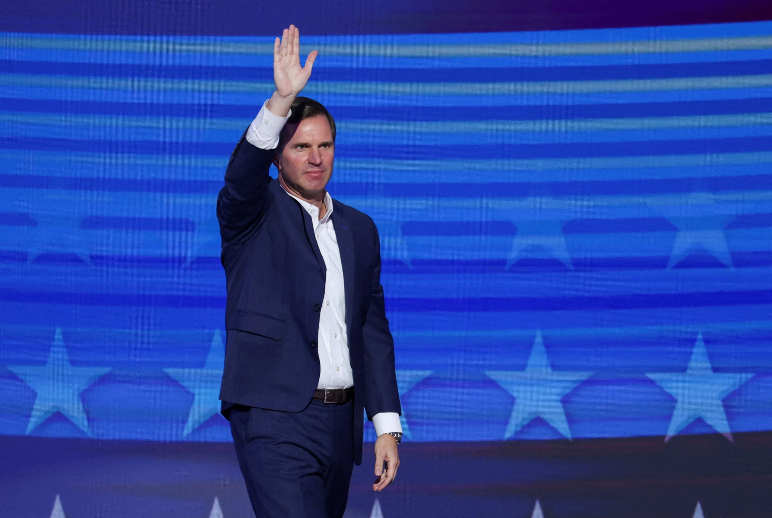 Rumbo a 2028: en la ruta de las elecciones de medio término en EEUU, el demócrata Andy Beshear apunta a un premio mayor