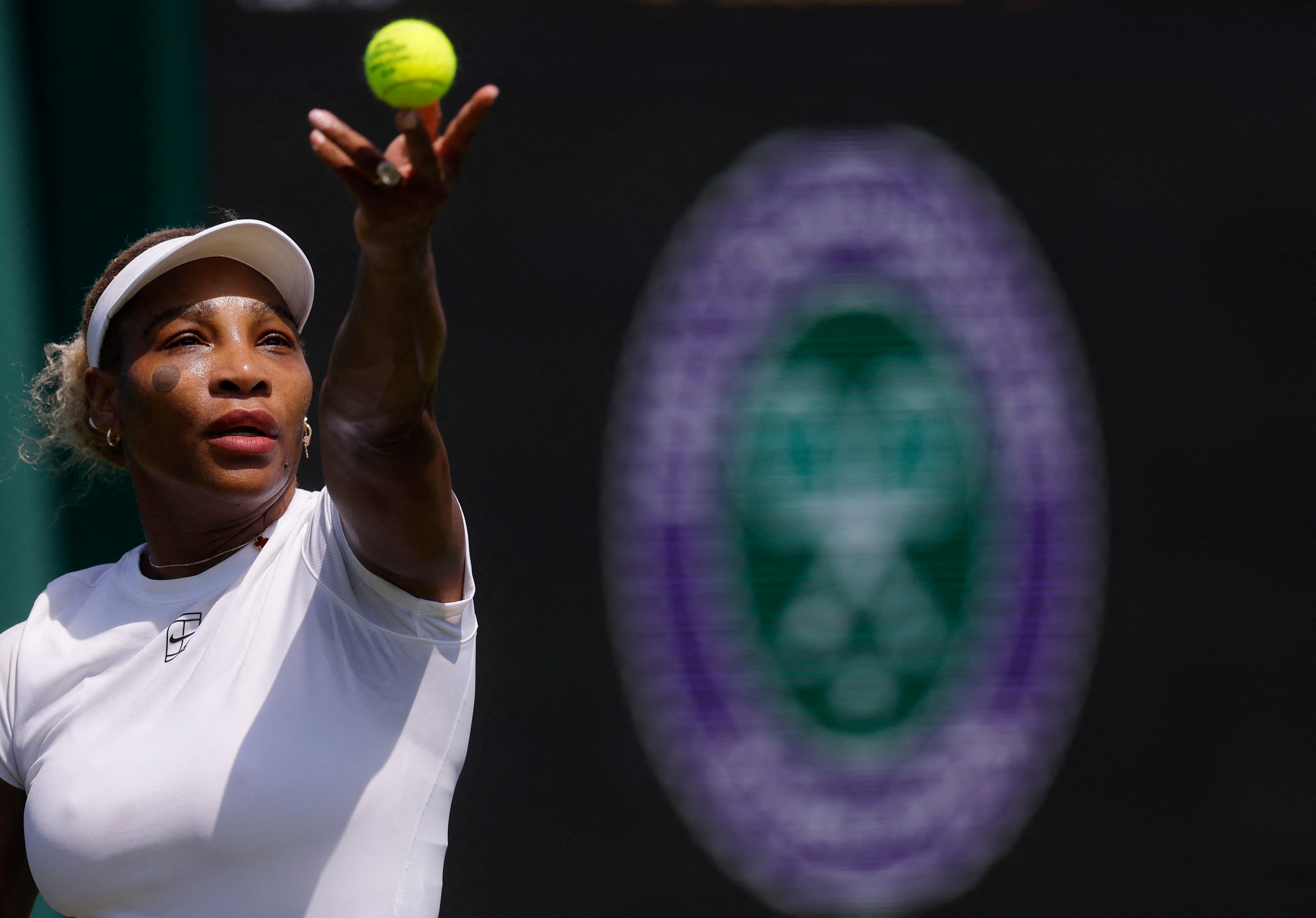 La vuelta de Serena Williams a Wimbledon genera expectativa y reactiva el interés global por el tenis femenino (REUTERS/Andrew Couldridge)
