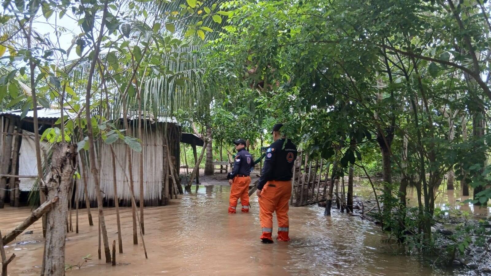 Guatemala enfrenta una temporada de lluvias con alta incidencia de emergencias, principalmente inundaciones y caídas de árboles (Cortesía CONRED).