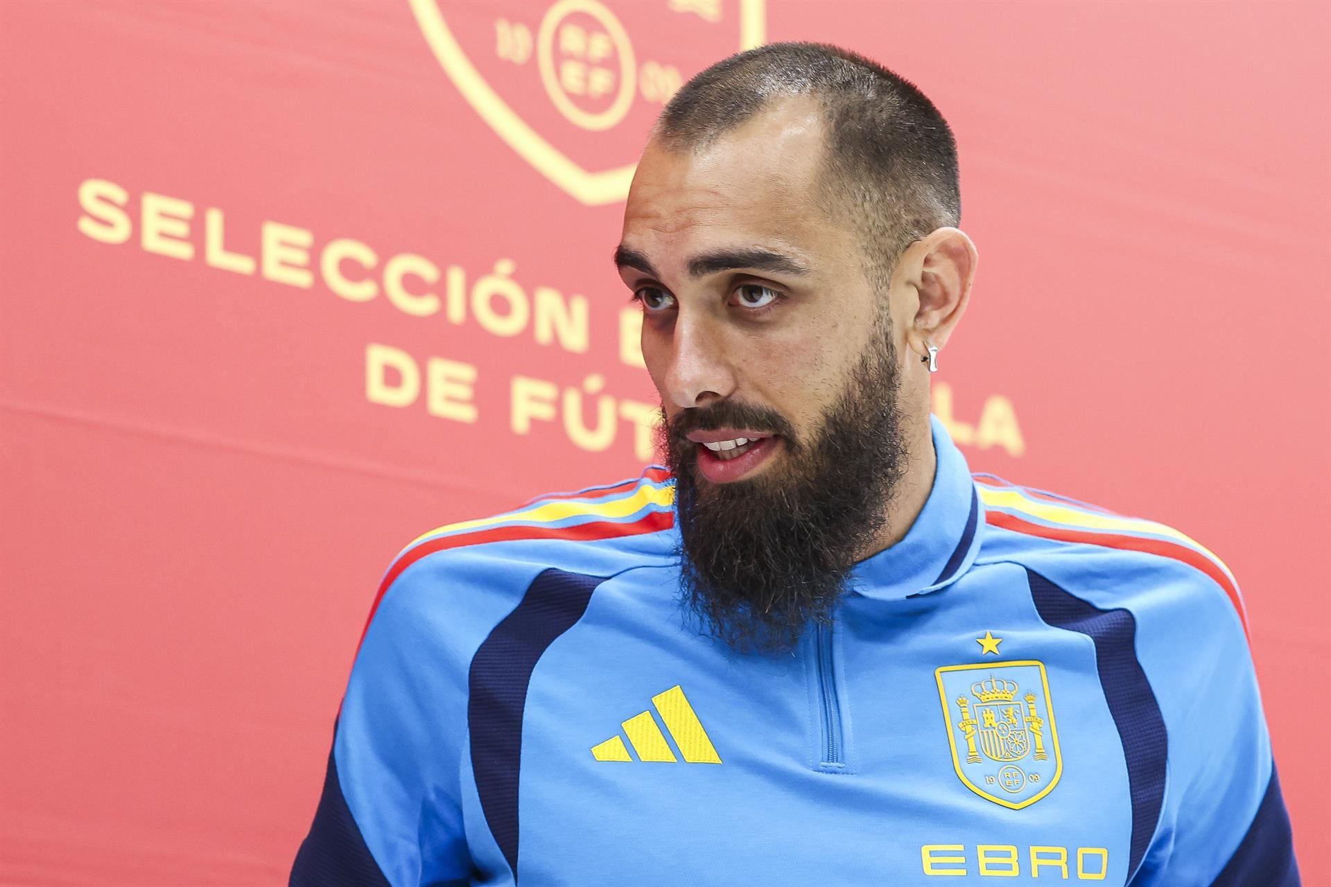 El control de acceso no identificó a Borja Iglesias luego del día libre de la selección española