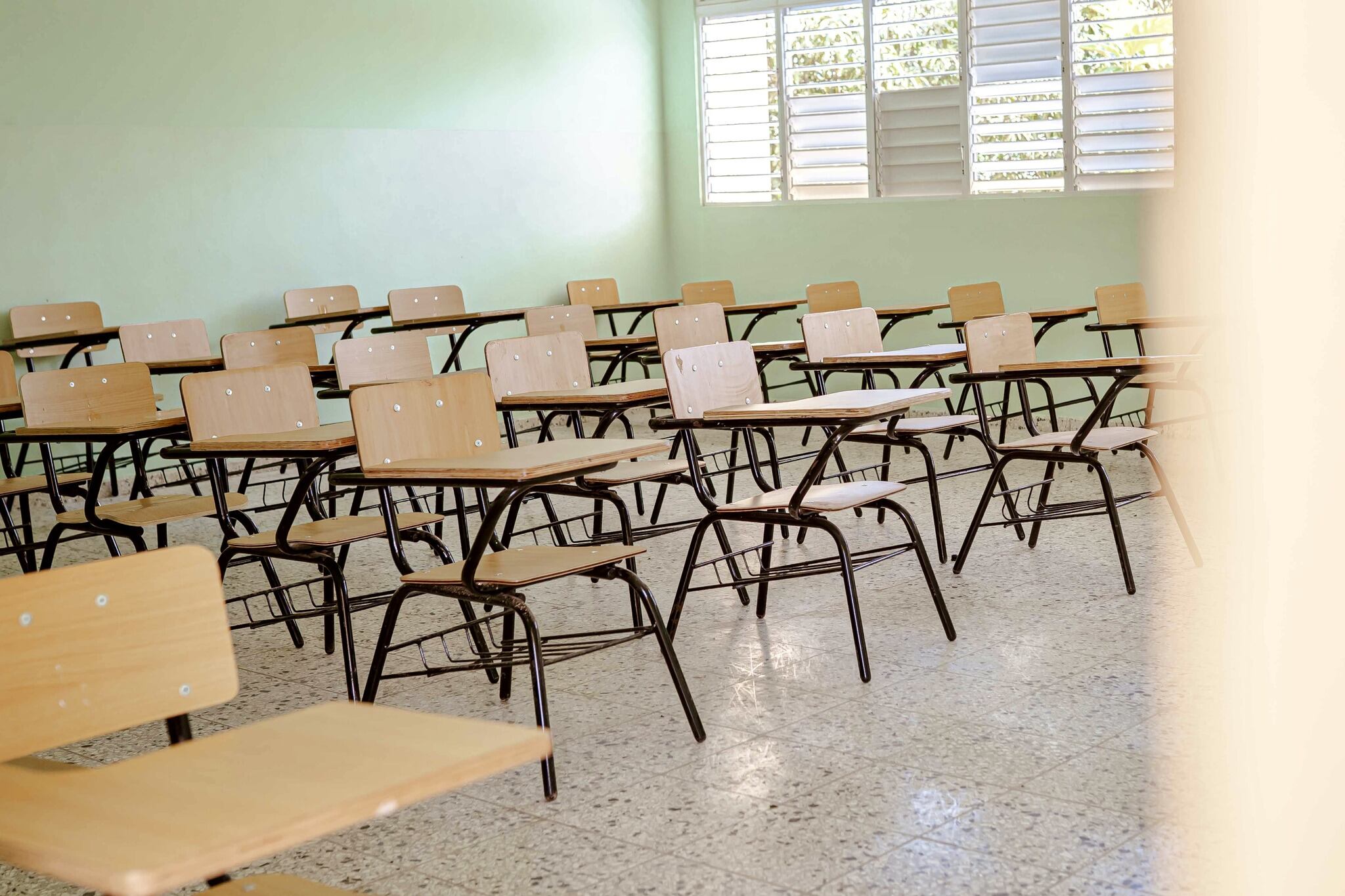 Suspensión de clases causa pérdidas de USD 4,471 millones en la educación pública de República Dominicana, según Educa