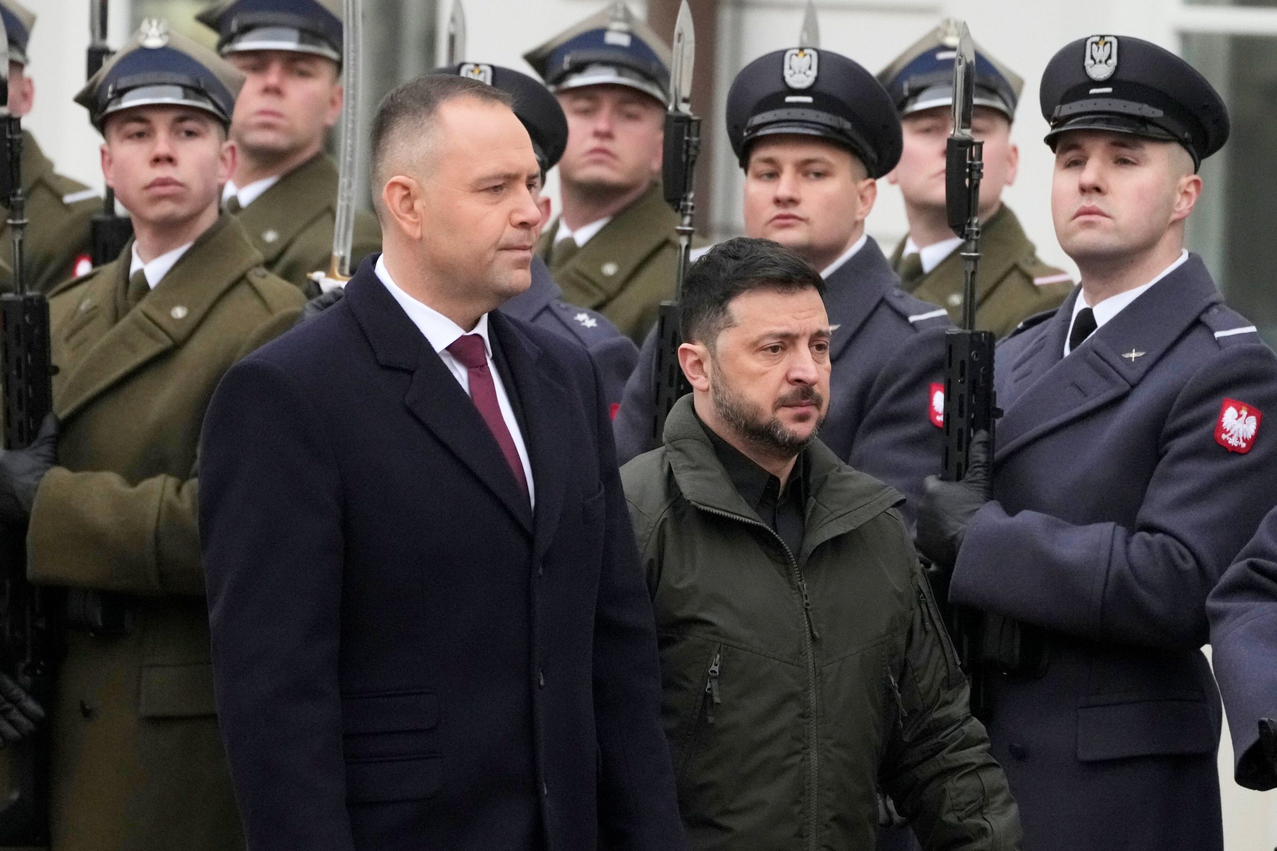 Tensión entre Ucrania y Polonia: Kiev tachó de “error estratégico” que Varsovia retire una condecoración a Zelensky