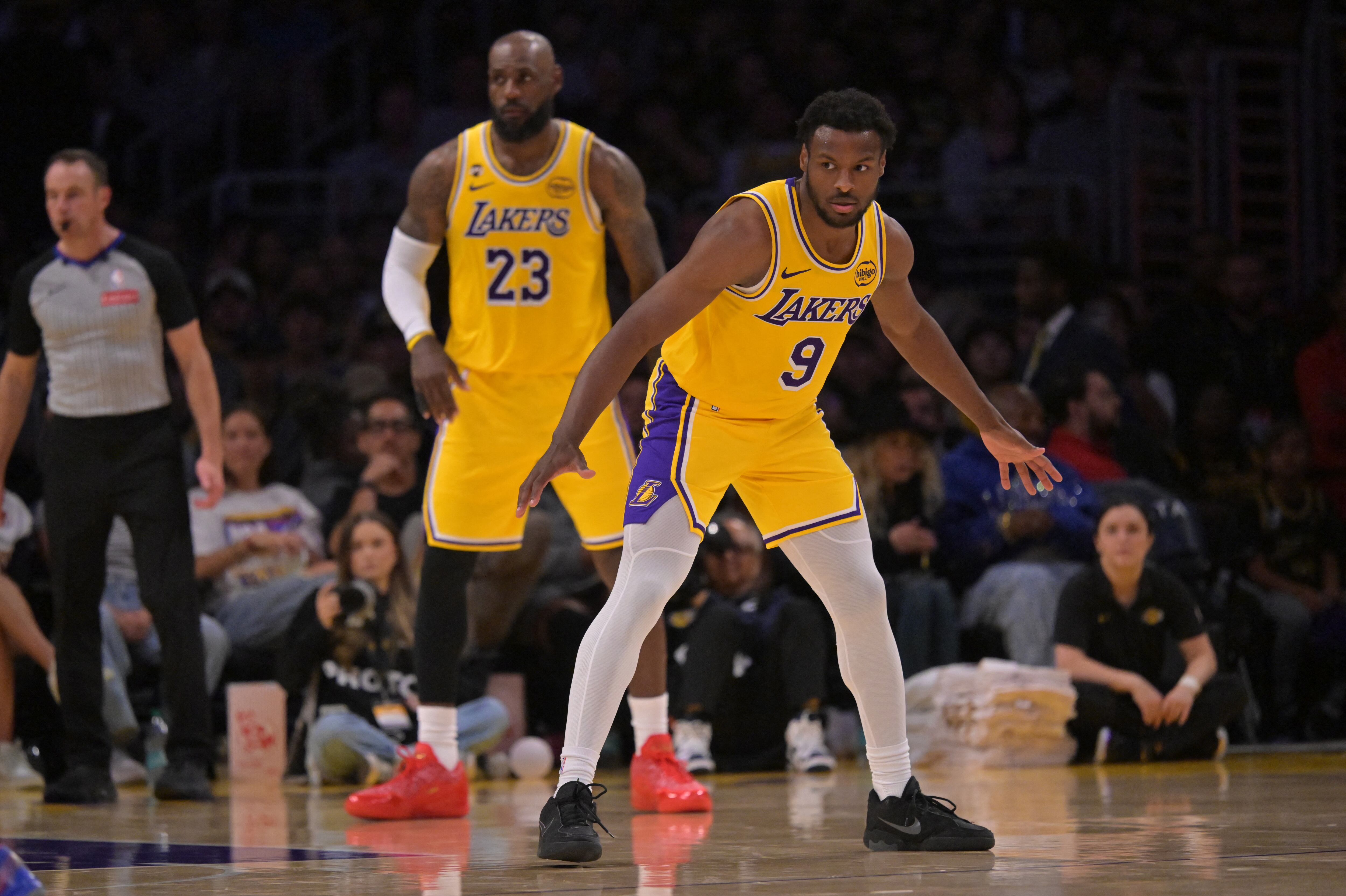 LeBron James compartió el campo con su hijo Bronny en un hecho histórico para la liga (Mandatory Credit: Jayne Kamin-Oncea-Imagn Images)