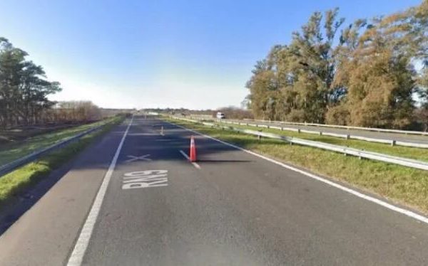 Tragedia en la ruta 9: tres entrerrianos fallecieron luego de que el vehículo caiga a un arroyo