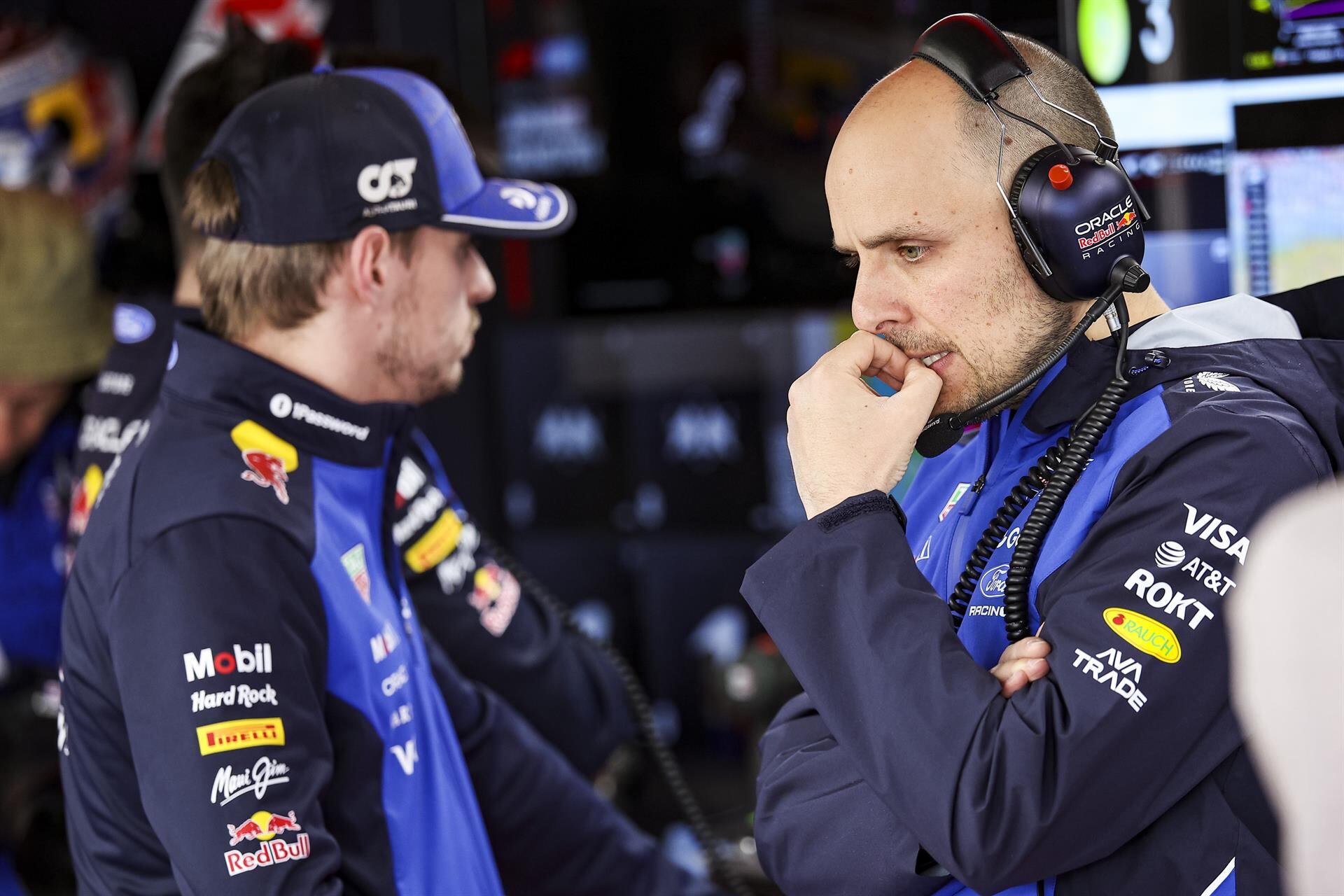 El equipo temía que Kimi adelantase pronto a Verstappen, lo que aumentó la tensión durante todo el tramo final de la carrera