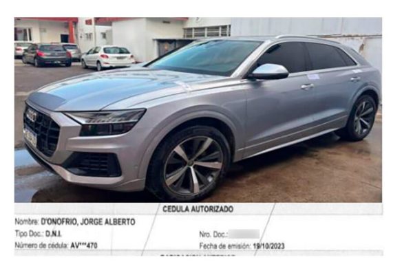 Un ex ministro de Axel Kicillof irá a juicio por presunto lavado de dinero en la compra de un auto de lujo