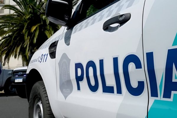 Una mujer denunció que su expareja la abusó sexualmente frente a su hija en Berisso