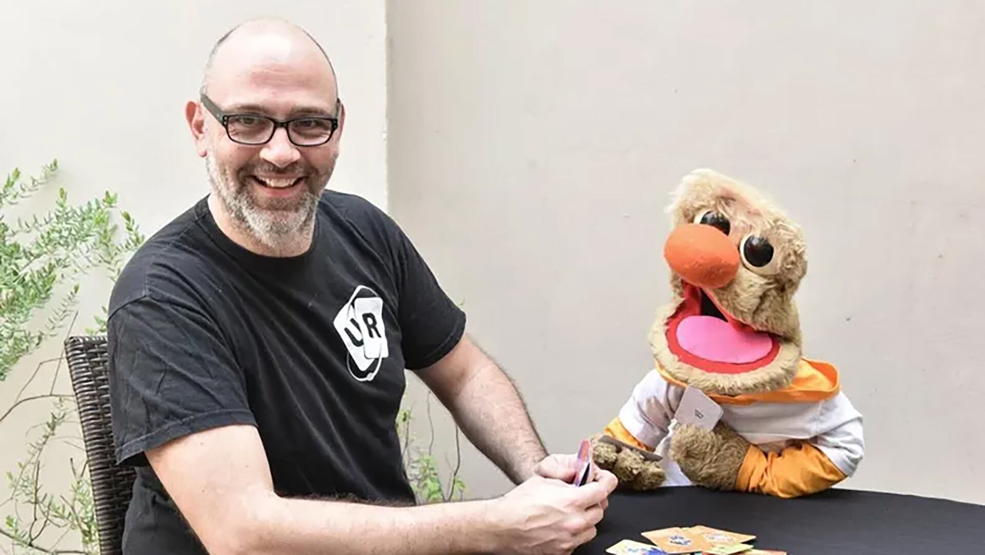 José Luis Telecher junto a Narizota, otra de sus creaciones más famosas (Noticias Argentinas)