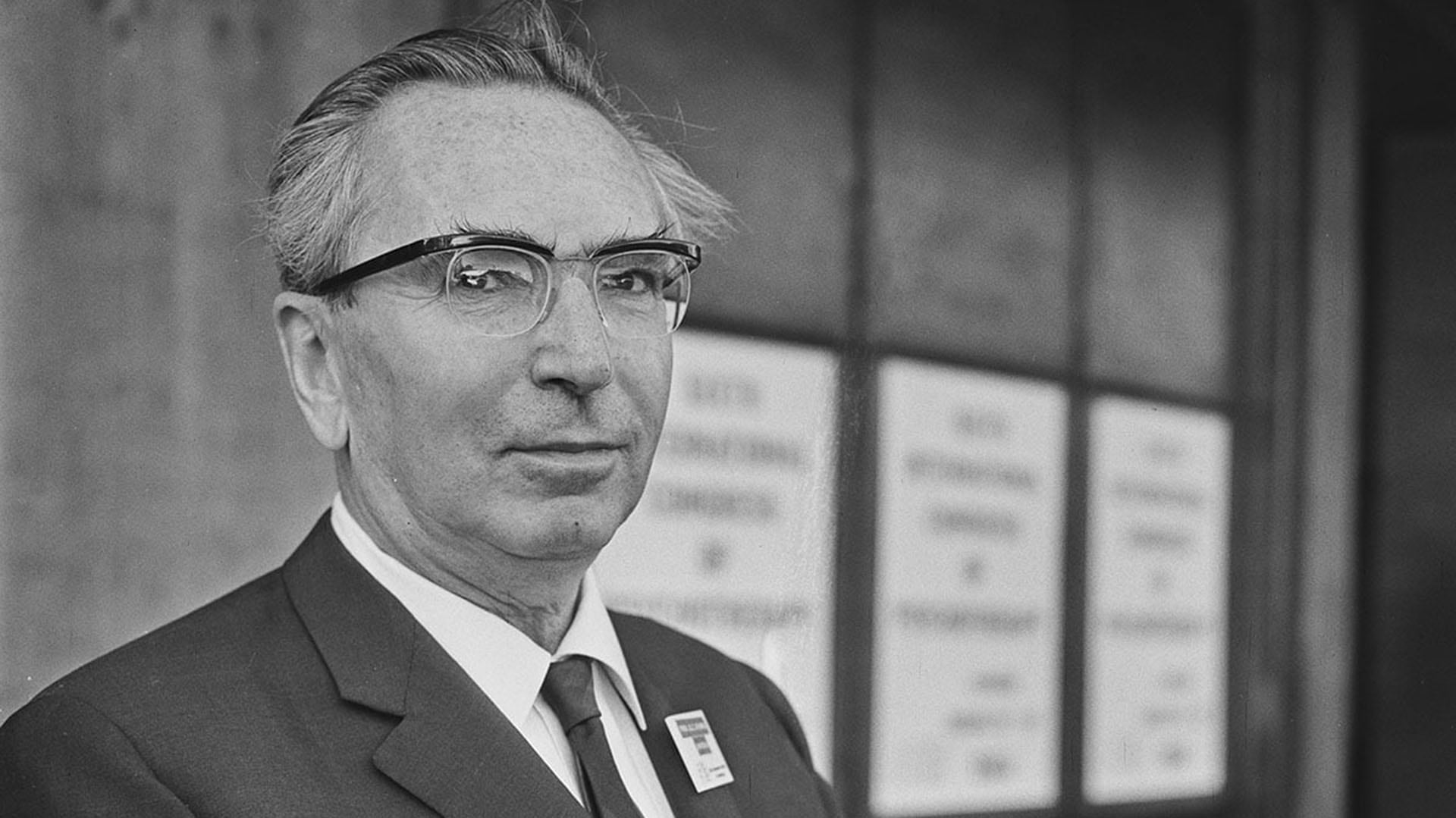 Viktor Frankl, psiquiatra austríaco: “Hay situaciones en las que el perdón se convierte en complicidad y la tolerancia en cobardía”