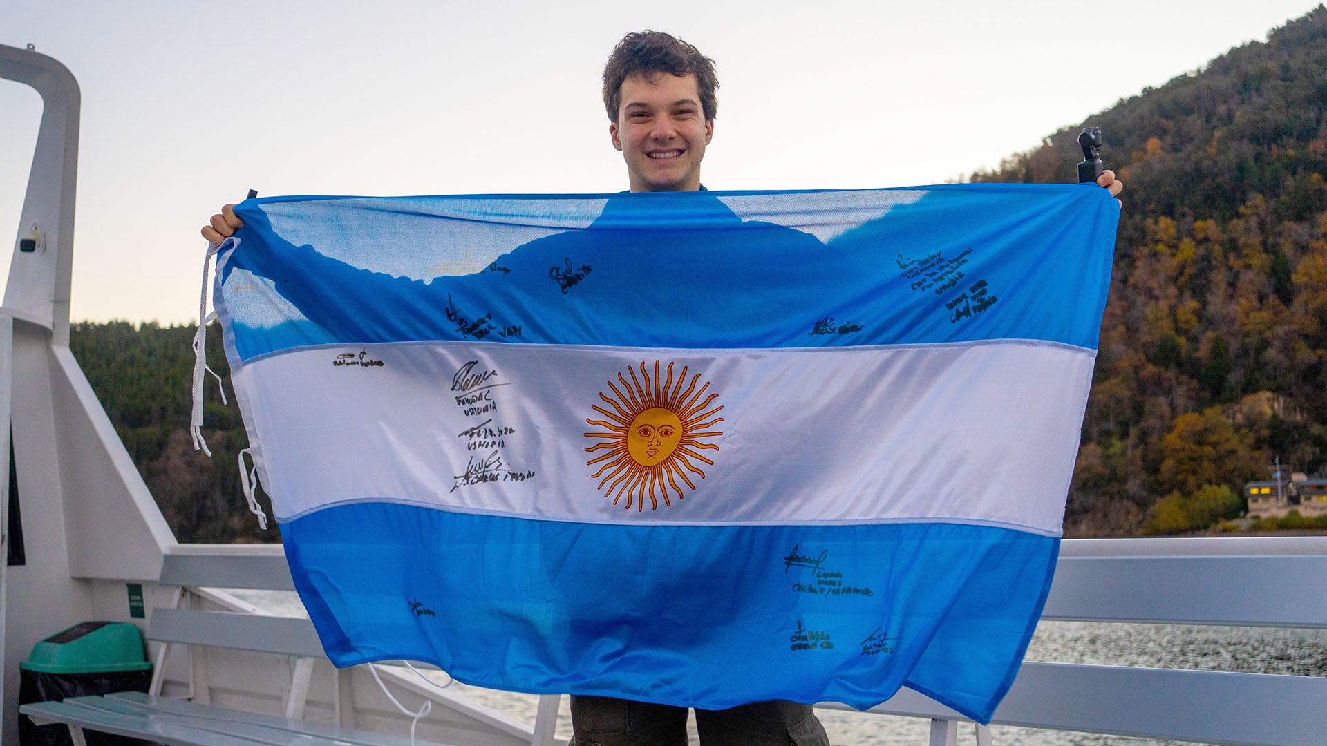 Juan Kurtzemann creó una ONG, visitó a las 23 provincias y logró 15 mil platos de comida gracias a su gestión