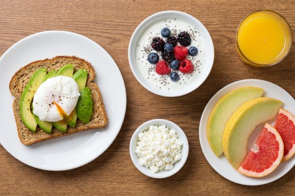 5 hábitos matutinos para sostener la energía antes del mediodía