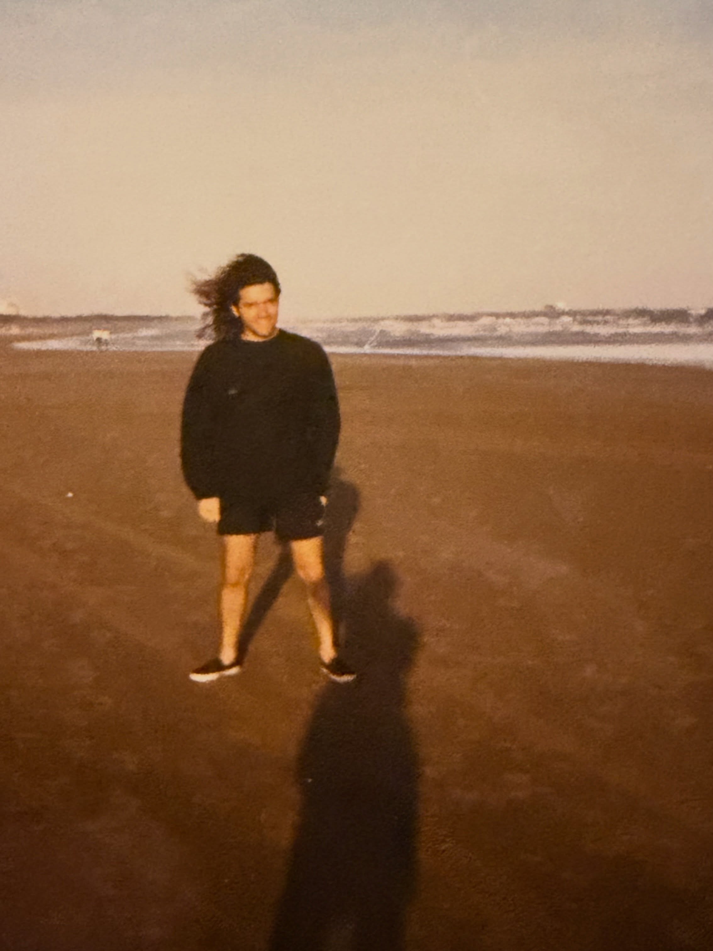Ángel de Brito cumplió 50 años y lo celebró con fotos de su infancia y su adolescencia
