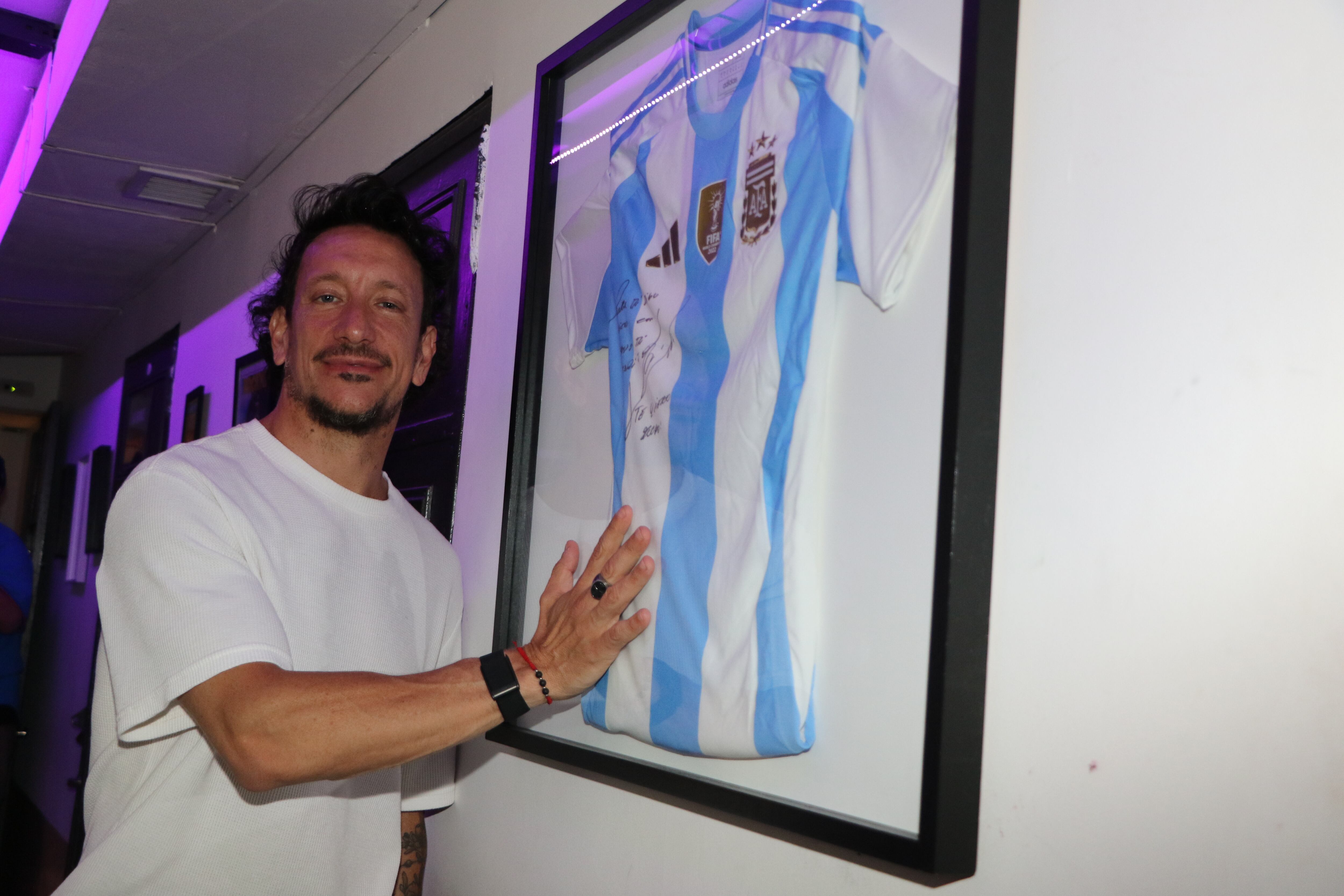 Nico Vázquez publicó en sus redes sociales un mensaje para Di María en el que lo llamó leyenda del fútbol y resaltó su calidad humana