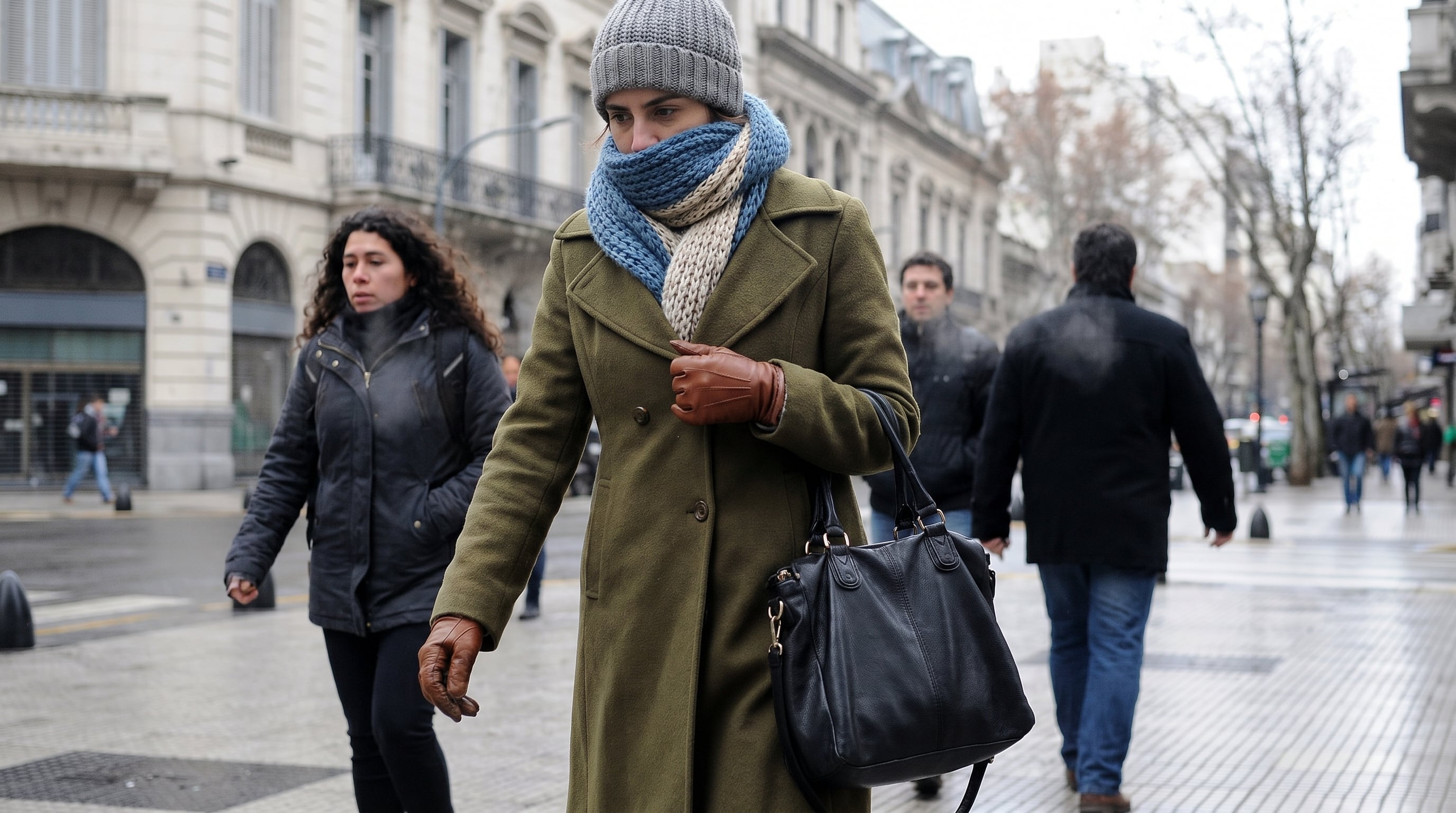 El pronóstico del AMBA para el fin de semana largo anticipa cielo cubierto, tiempo inestable y temperaturas entre 9°C y 14°C (Imagen Ilustrativa Infobae)