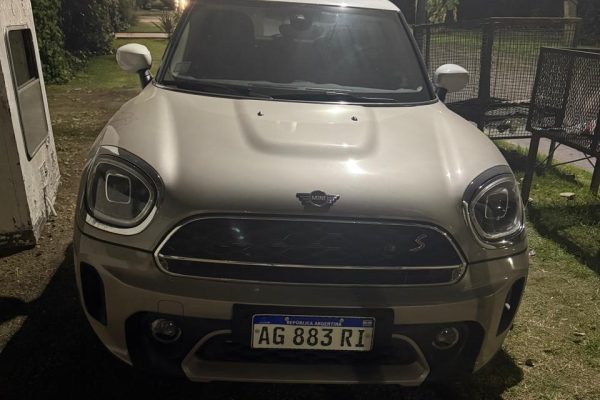 Boca a boca, partidos de golf y una máquina de contar billetes: cómo funcionaba la estafa piramidal de Parque Leloir