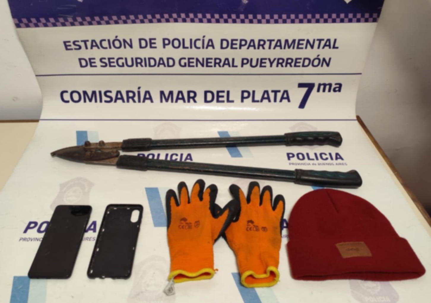 Brutal robo a una jubilada en Mar del Plata: la maniataron, golpearon y amenazaron con cortarle los dedos de los pies