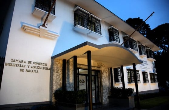 Cámara de Comercio insta al gobierno de Mulino a potenciar sectores clave para reactivar la economía panameña y generar empleos
