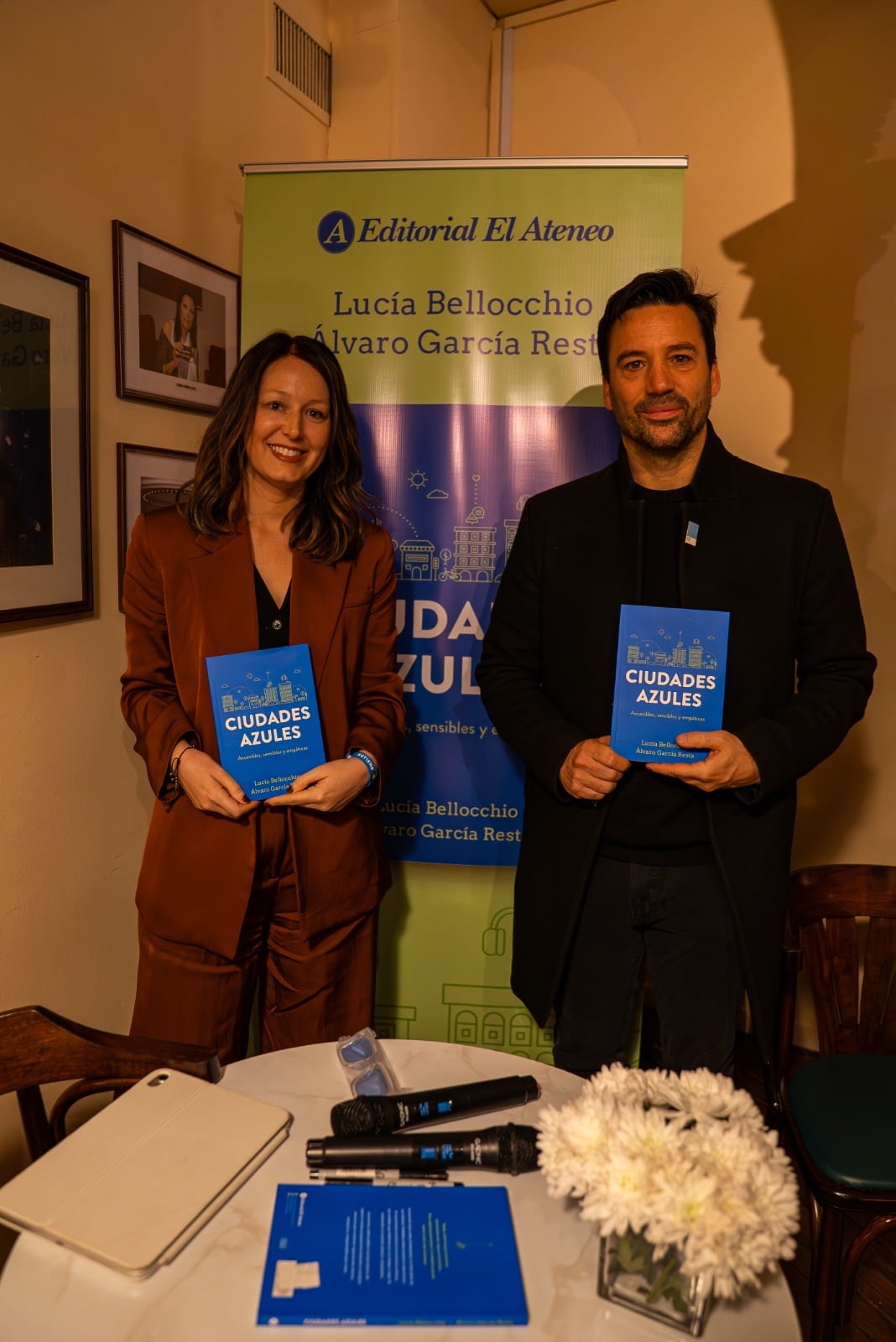 Lucía Bellocchio y Álvaro García Resta, autores del libro “Ciudades Azules: accesibles, sensibles y empáticas”