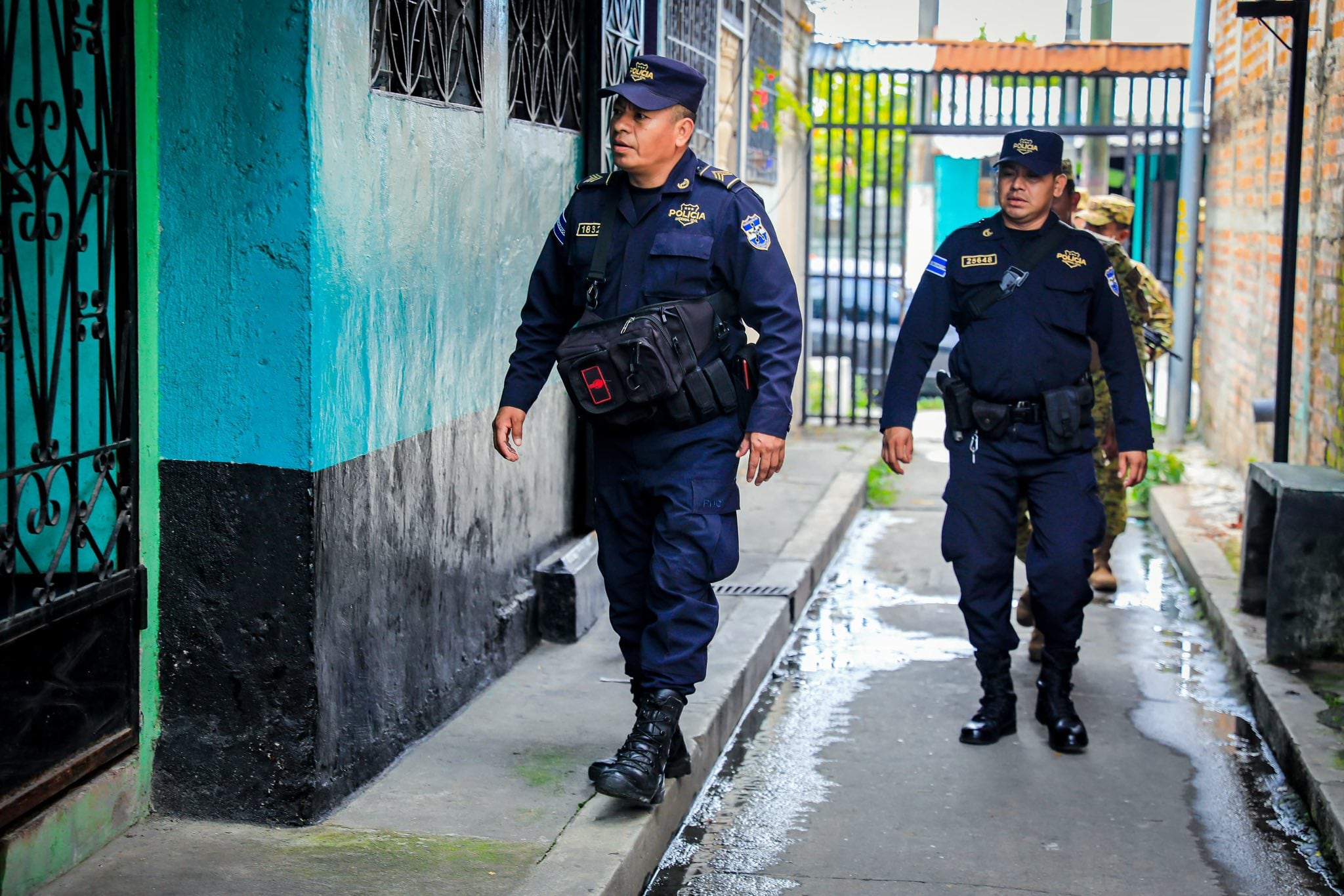 La recuperación de la seguridad y el aumento en el flujo turístico fueron temas centrales durante la conversación entre Astrid Ávalos y el experto internacional Arturo Grandón (Cortesía: Ministerio de Justicia). 