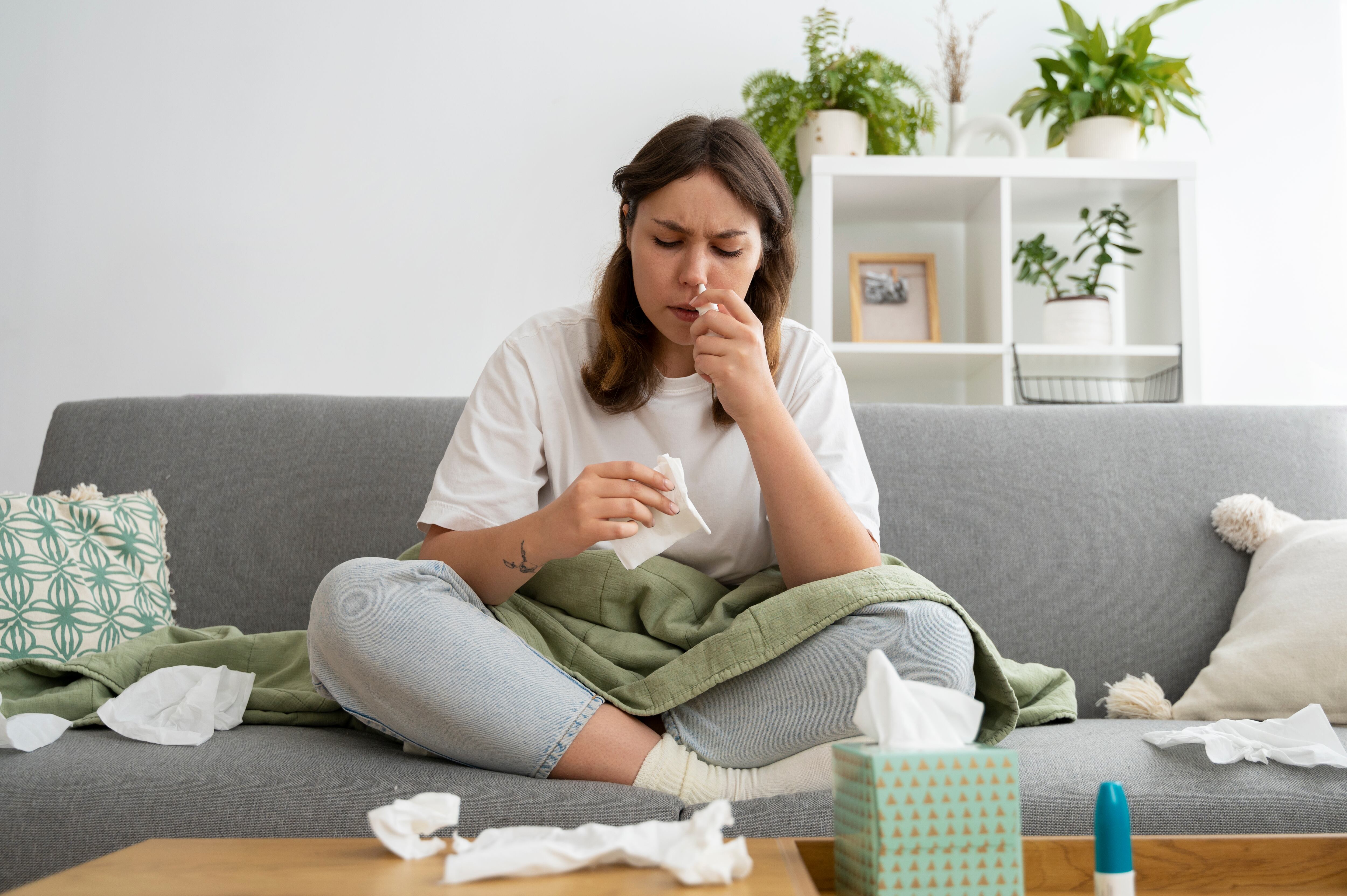 La contaminación ambiental y el material particulado favorecen la inflamación de las vías respiratorias (Freepik)