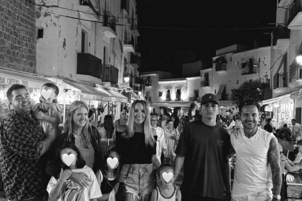 El álbum de las vacaciones soñadas de Darío Barassi con su familia: “Ibiza, nos vas enamorando”