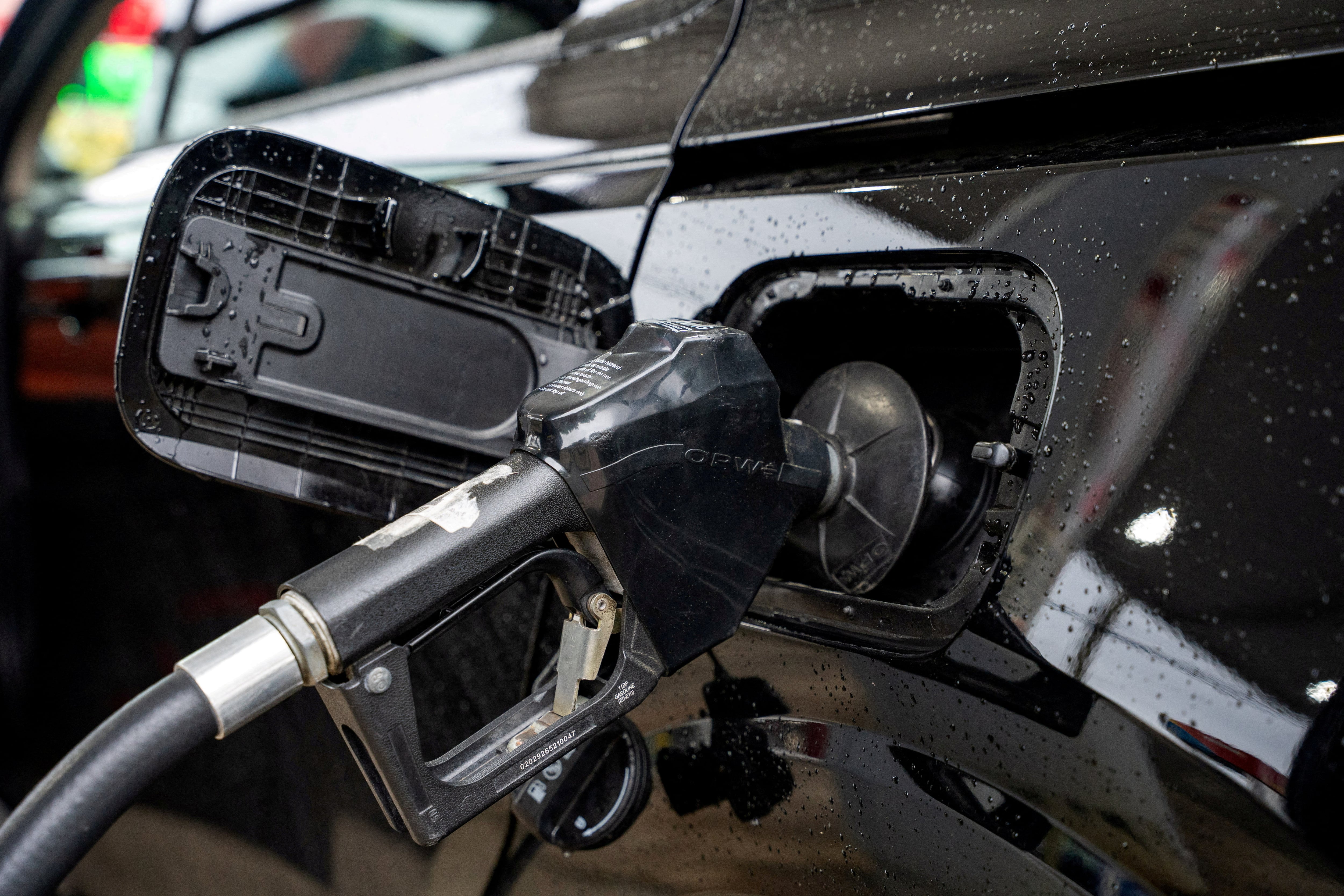FOTO DE ARCHIVO: El Gobierno de República Dominicana redujo los precios de las gasolinas y el gasoil para la semana del 4 al 10 de julio de 2026 con un subsidio de RD 424.53 millones del MICM. REUTERS/Seth Herald/File Photo