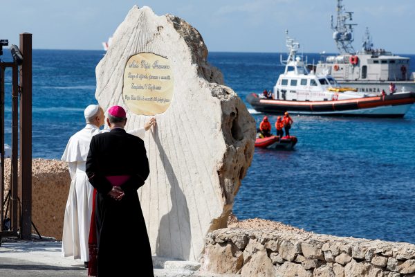 El papa León XIV felicitó a EEUU por el 4 de julio con un llamado a acoger a los migrantes: “Nos necesitamos unos a otros”