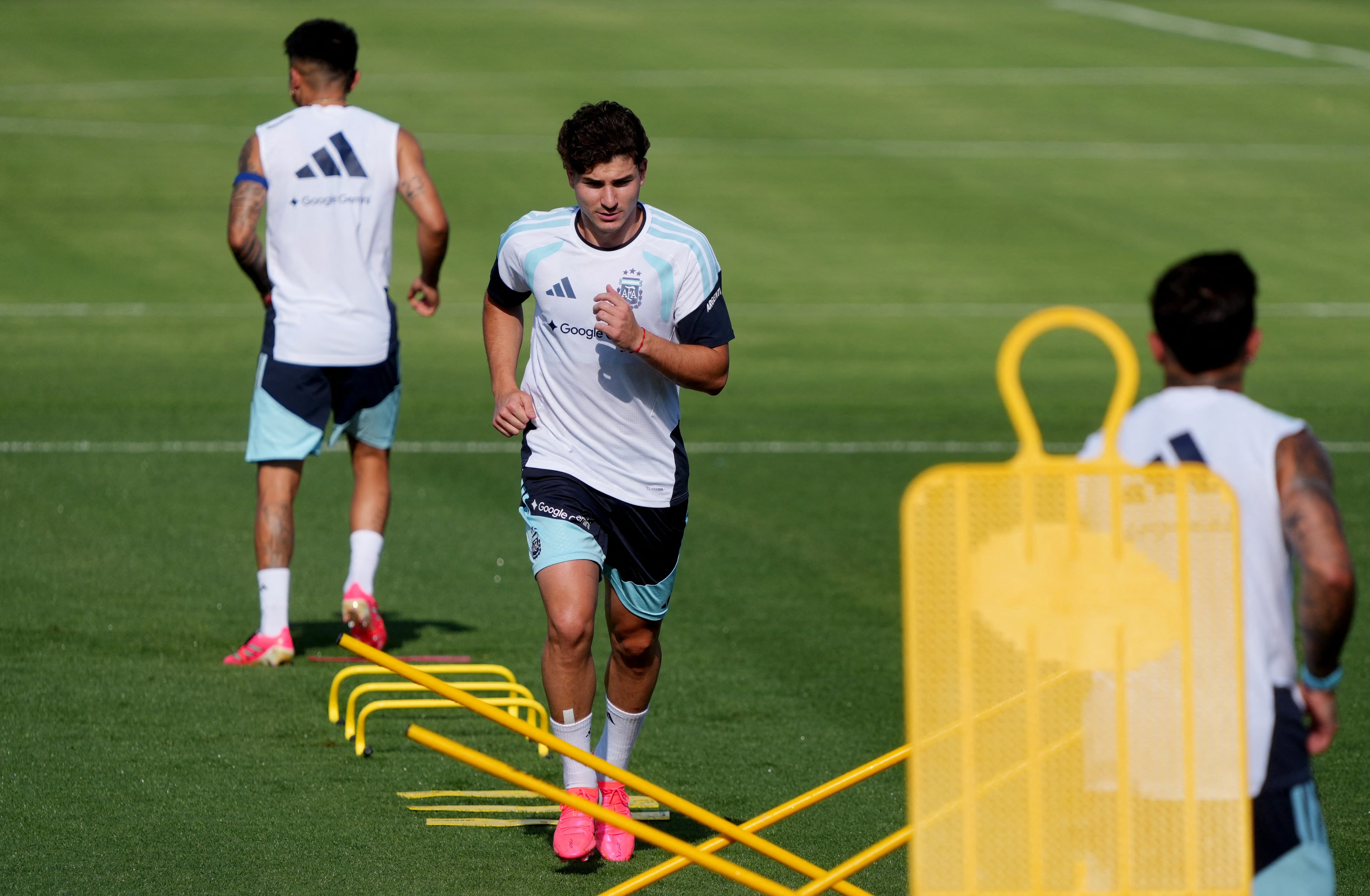 Julián Álvarez se encuentra disputando la Copa del Mundo con Argentina (Reuters)