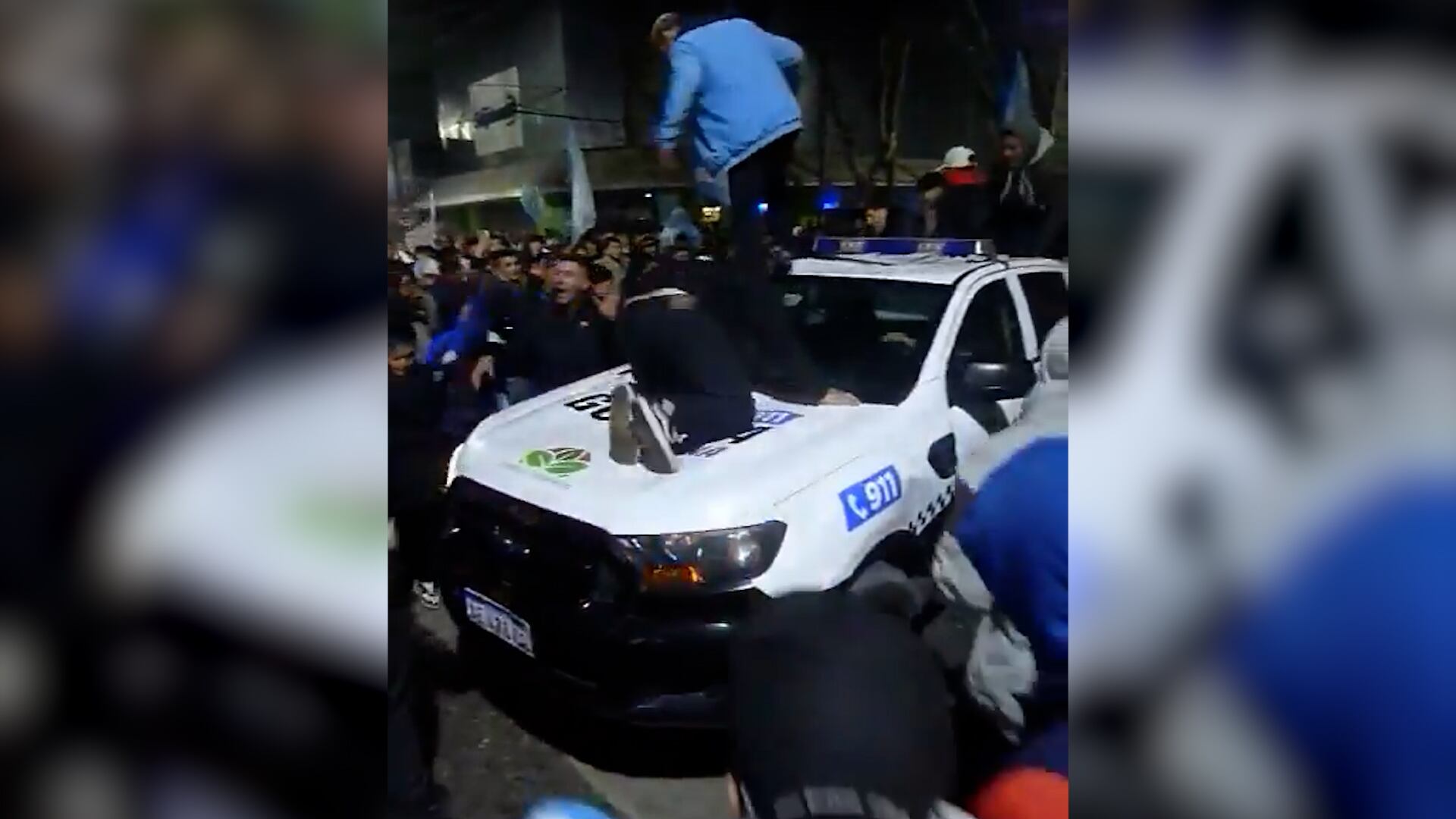 El video viral que muestras lo destrozos de un patrullero municipal en los festejos tras el triunfo de Argentina