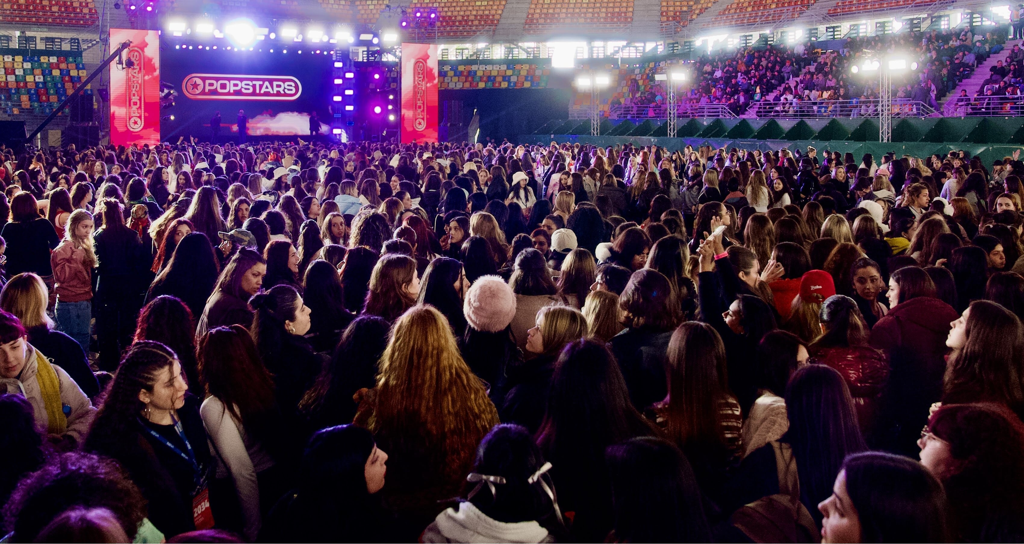 Más de 3 mil chicas se presentaron en el casting presencial de Popstars en el Estadio Mary Terán de Weiss y 15 mil fueron parte de la audición virtual (Prensa Telefe/ Adrián Díaz Bernini)