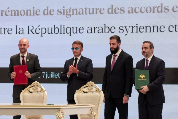 Emmanuel Macron le ofreció a Siria ayuda francesa para convertirse en un nodo regional de energía y logística