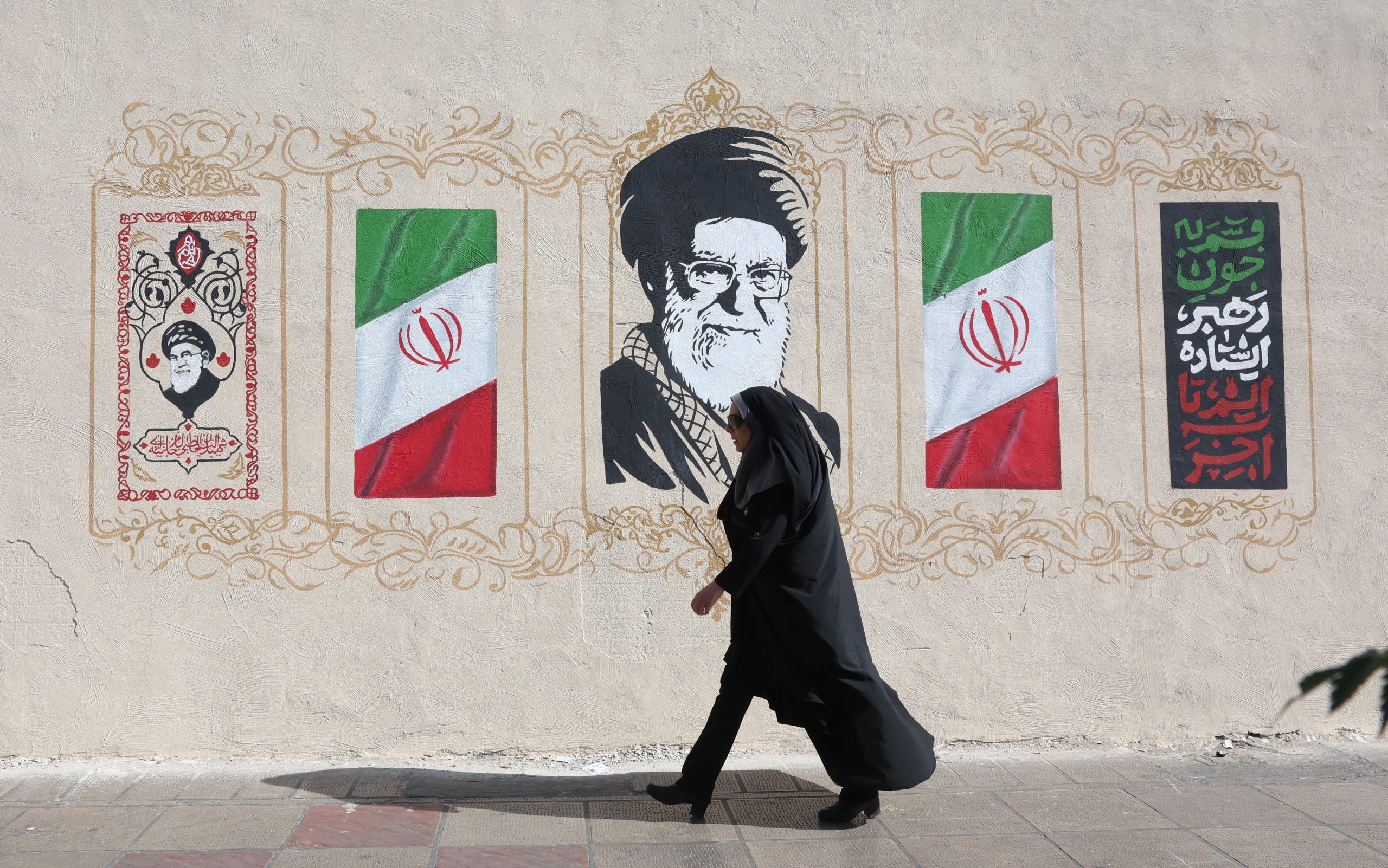 Estados Unidos desvió dos buques comerciales que intentaron burlar el bloqueo a los puertos iraníes