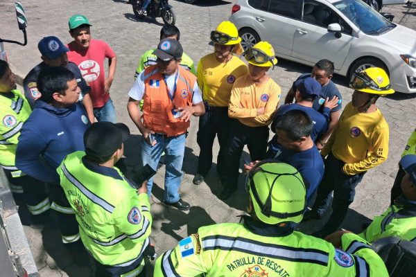 Guatemala: Confirman la muerte de tres tripulantes tras el accidente de una avioneta en San Miguel Pochuta