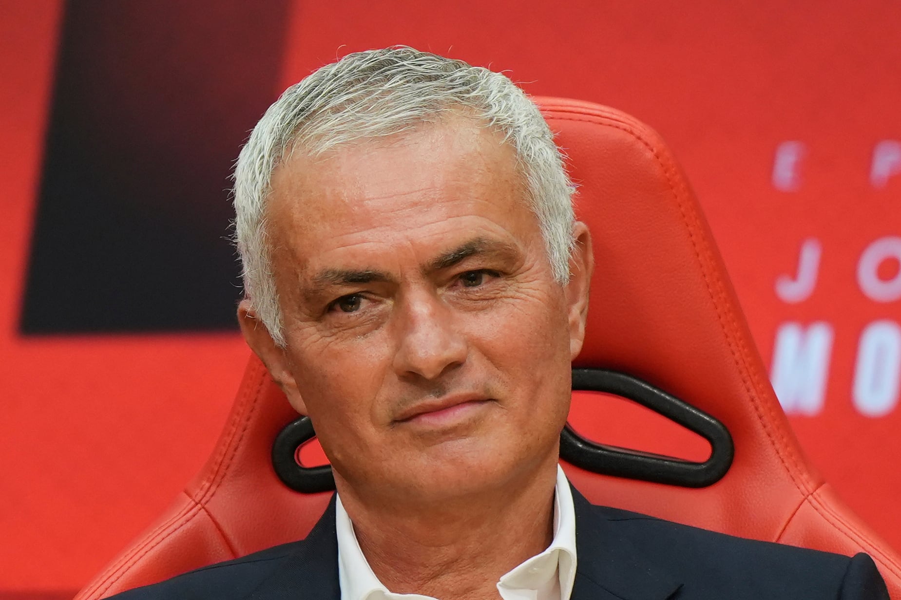 José Mourinho sostuvo que su paso por España, Italia, Inglaterra, Portugal y Turquía lo convirtió en una persona diferente y en un entrenador diferente (AP/Ana Brigida)