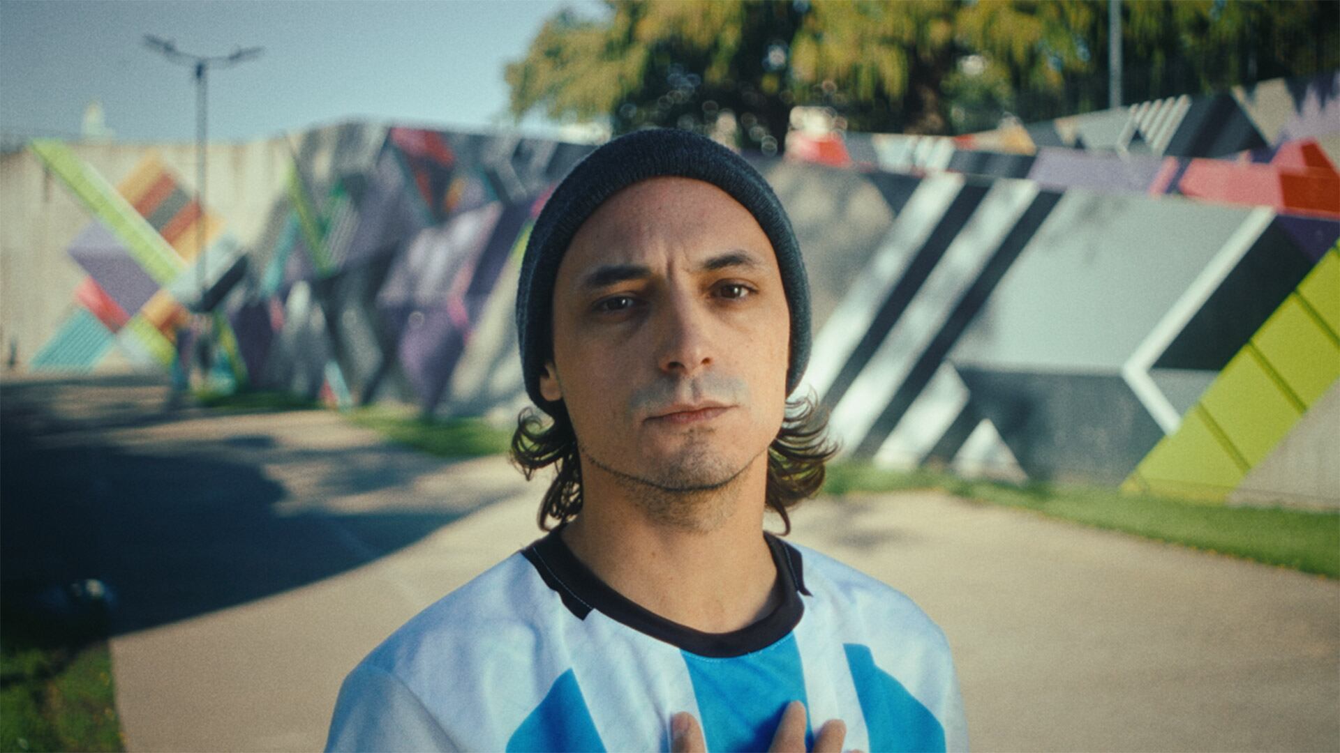 La producción fue desarrollada en colaboración con la agencia From, dirigida por Lucas Fossati, y el audio y la música estuvieron a cargo de Bigotes Music