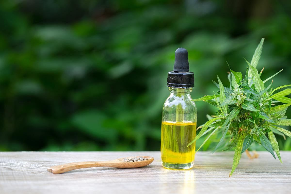La combinación de THC/CBD podría aliviar la agitación en demencia avanzada