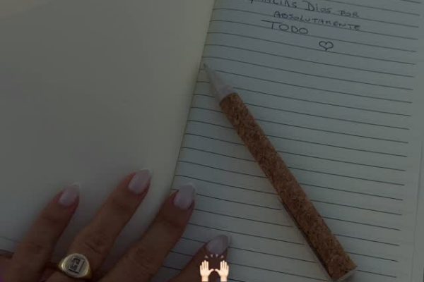 La insólita experiencia de meditación que vivió Evangelina Anderson con Majo Martino en la playa de Marbella
