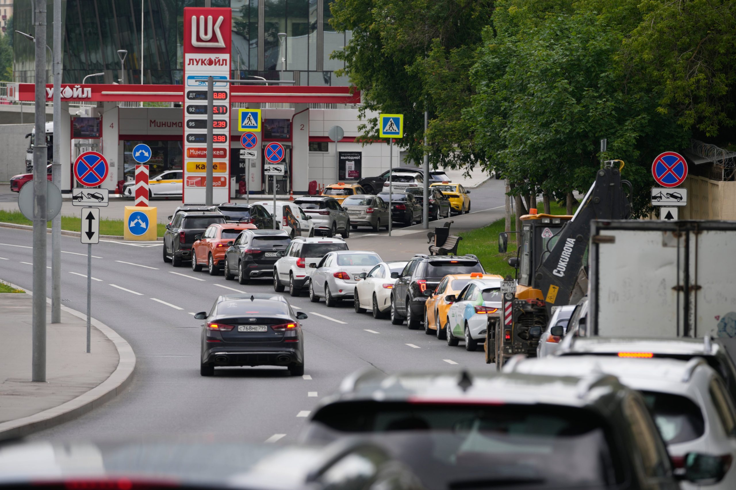 La popularidad de Putin volvió a caer en medio de crisis de combustible en Rusia