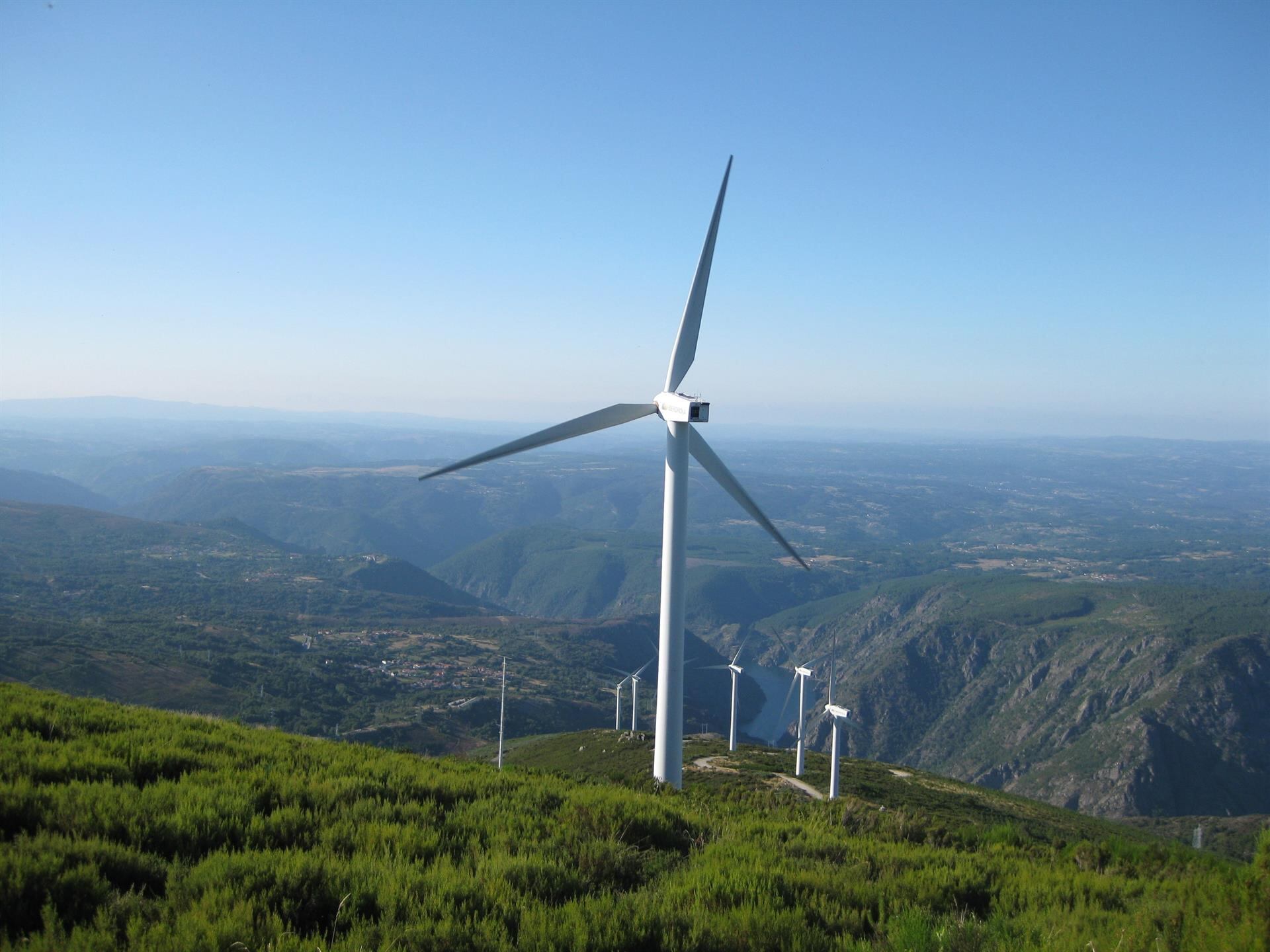 El país nórdico encabeza el ranking comunitario con una cuota mayoritariamente impulsada por aerogeneradores