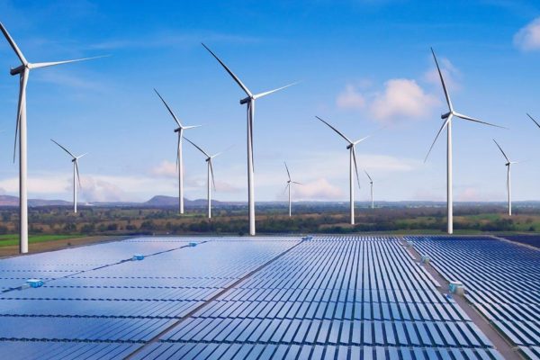 La Unión Europea genera más del 45% de su electricidad con renovables, el nivel más alto registrado en su historia