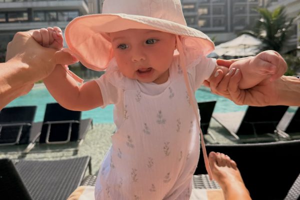 Las vacaciones de Cami Homs con su hija Aitana en Brasil: sol, playa y shopping