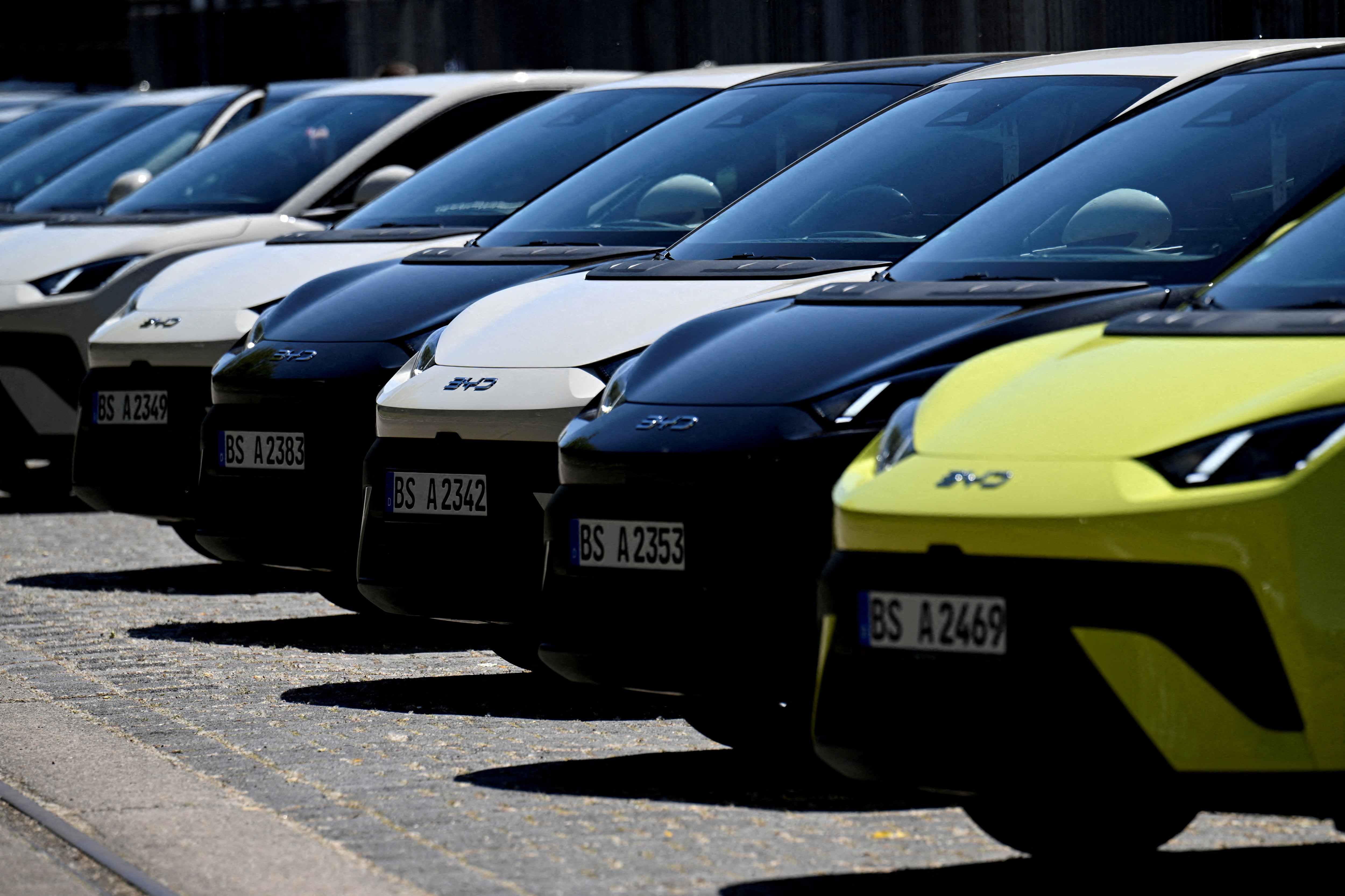 Las marcas chinas ya representan cerca del 30% del mercado panameño de vehículos nuevos, impulsadas por una mayor oferta de SUV, tecnología y precios competitivos. REUTERS/Annegret Hilse/File Photo