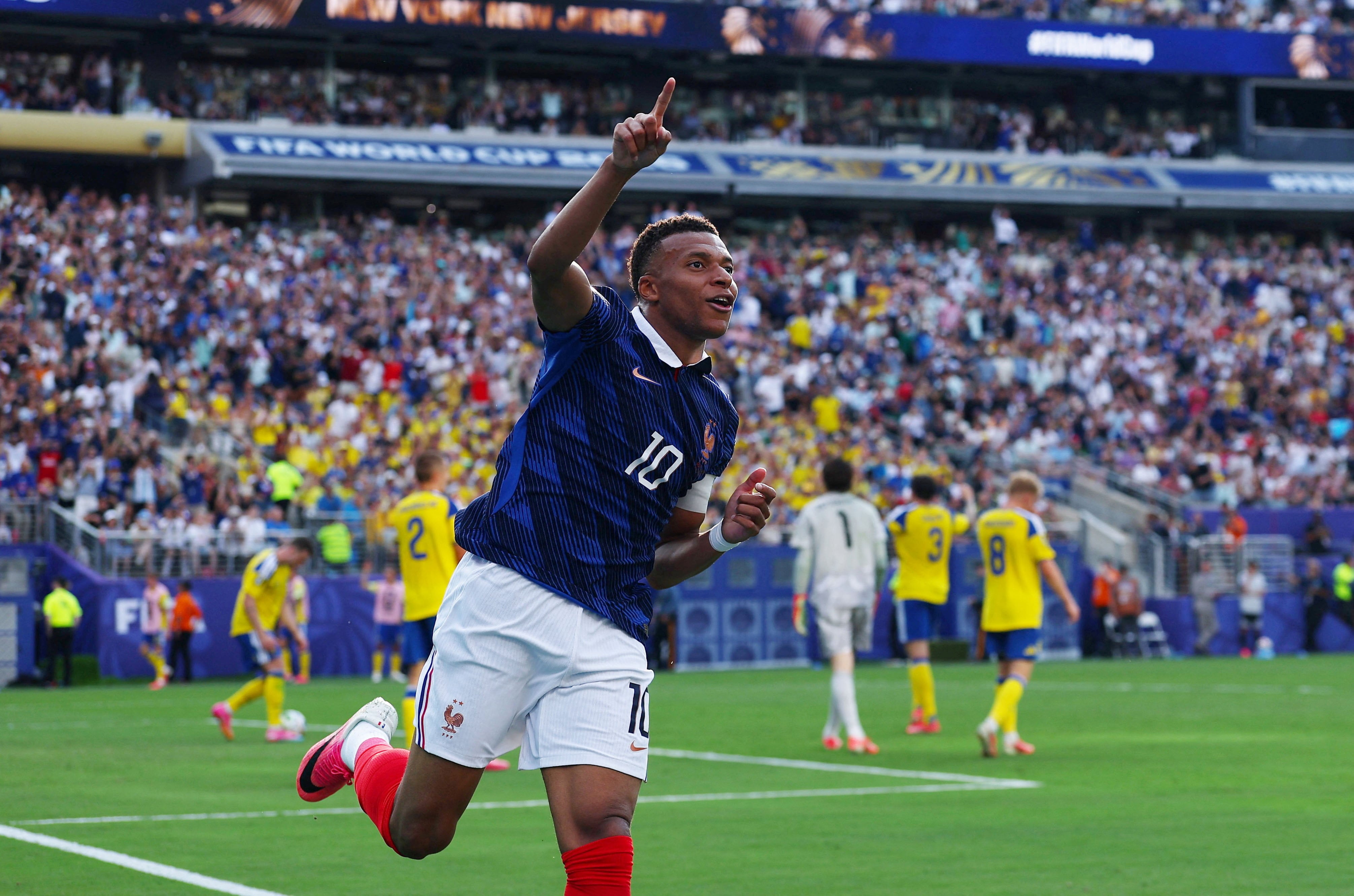 Mbappé continúa batiendo récords mundialistas (Reuters/Vincent Carchietta)