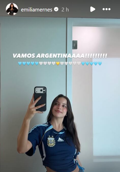 El mensaje de Emilia Mernes vistiendo la camiseta de Argentina