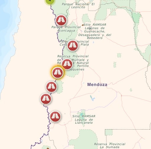 Todos los cruces hacia Chile desde Mendoza se encuentran cerrados por las fuertes tormentas de nieve que azotan la zona (Argentina.gob.ar)